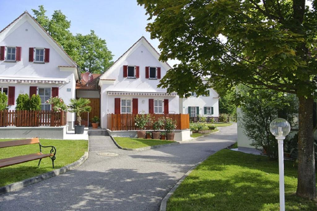 Thermen - Apartment Biodorf Bad Waltersdorf Bagian luar foto